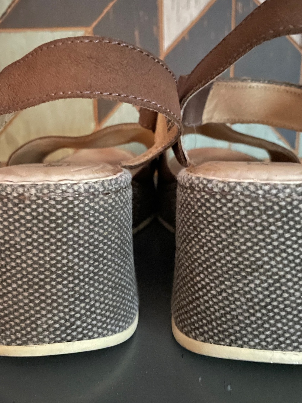 Born Lucee Brown Nubuck Leather Platform Wedge Sandals Hook & Loop 9M - Picture 5 of 16